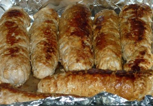 Мясные рулетики.   Мясные рулетики - блюдо, с которым можно экспериментировать бесконечно, выбирая любую начинку и способы приготовления. 06