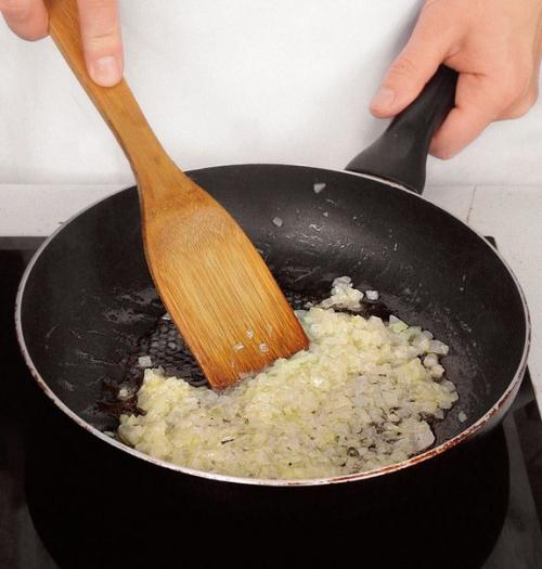 Пожарские котлеты.  Ингредиенты: 03