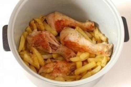 Картофель с курицей в мультиварке. 04