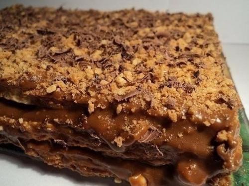 Торт со сгущенкой сладкая фантазия.