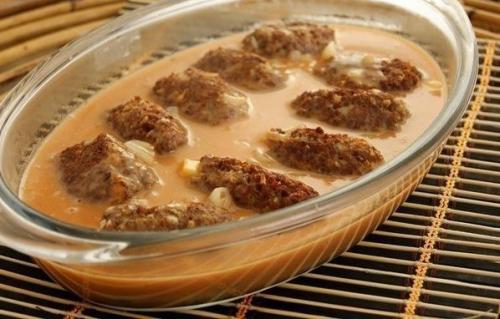 Котлетки Экономные.  Ингредиенты: 03