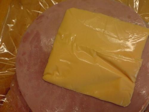 Рулетики из куриной грудки в сырном соусе. 02