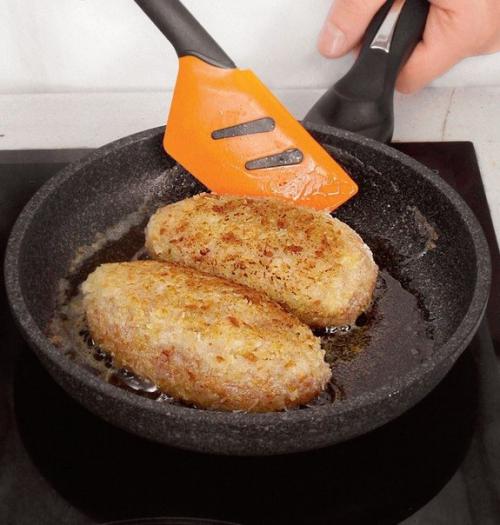 Пожарские котлеты.  Ингредиенты: 02