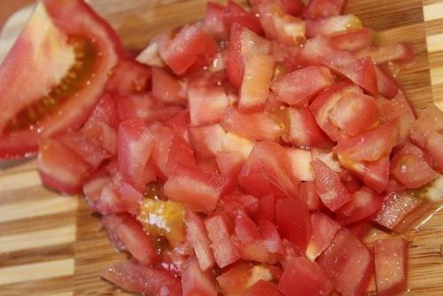 Салат из ветчины с помидорами. 02