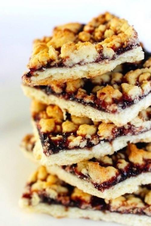 Песочное печенье с джемом.