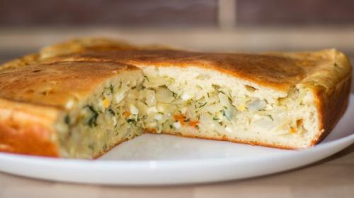 Простой и вкусный - пирог капустный.