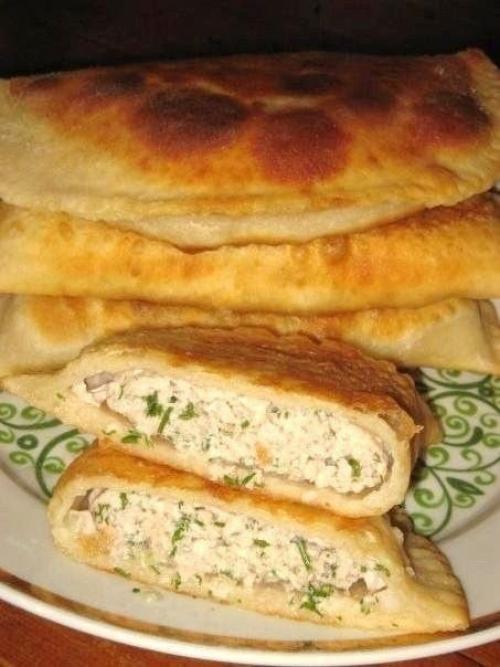 Чебуреки домашние.  Это самый простой и вкусный рецепт чебуреков, который я когда-либо пробовала!