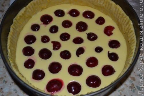 Творожный пирог с вишневым соусом. 05