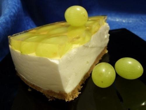 Торт - желе виноградный.