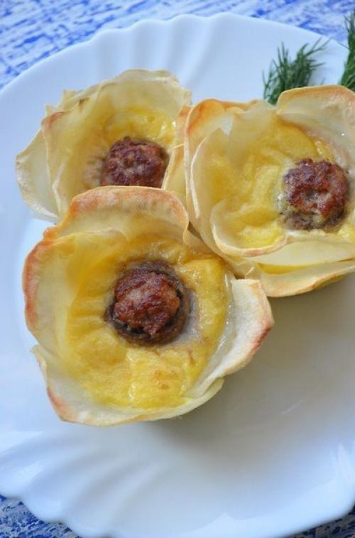 Картофельные цветочки с фаршем. 06