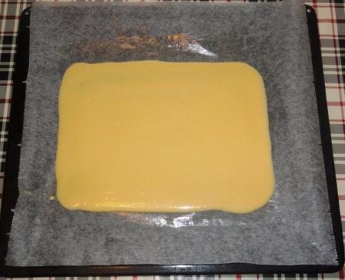 Банановый рулет.  Ингредиенты: 02