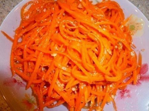 Морковь по-корейски.

На 1 кг.  