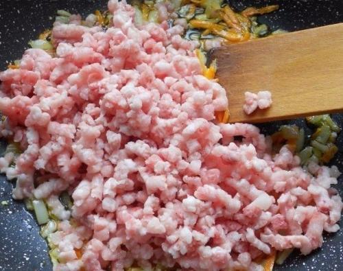 Спагетти с фаршем и томатной пастой? 01