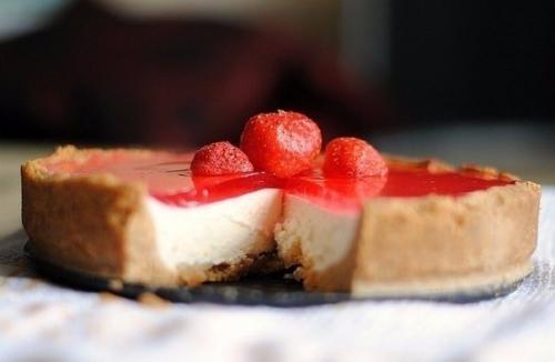 Женщины нуждаются в заботе.
