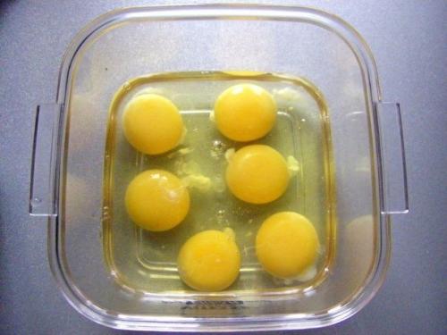 Пышный омлет.  Ингредиенты: 01