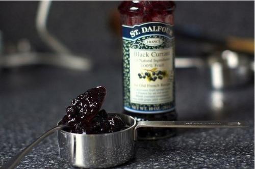 Пирог из грецких орехов с джемом? 05