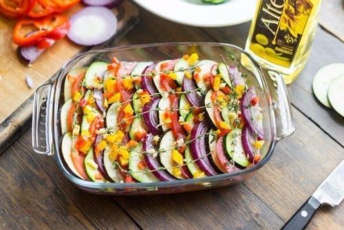 Рататуй.  Ингредиенты:   Цукини. 07