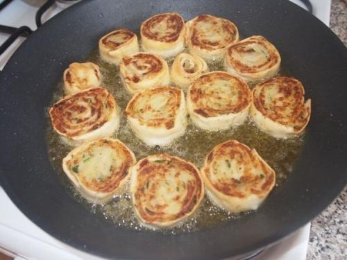 Алупатры (картофельные рулетики). 08