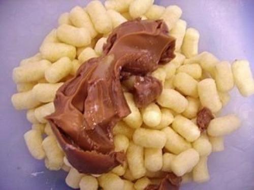Пирожное картошка из кукурузных палочек. Пирожное из кукурузных палочек.