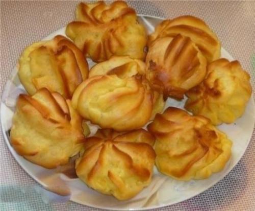 Профитроли с заварным кремом?