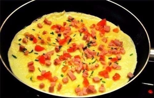 Омлет по-каталонски.  Ингредиенты: 02