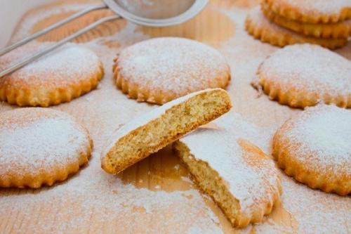 Молочные коржики из детства с ванилью. 01