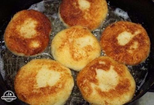 Манники жаренные.  Ингредиенты: 06