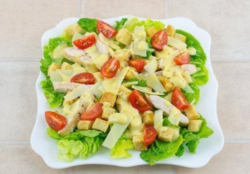 Салат Цезарь с курицей. 07