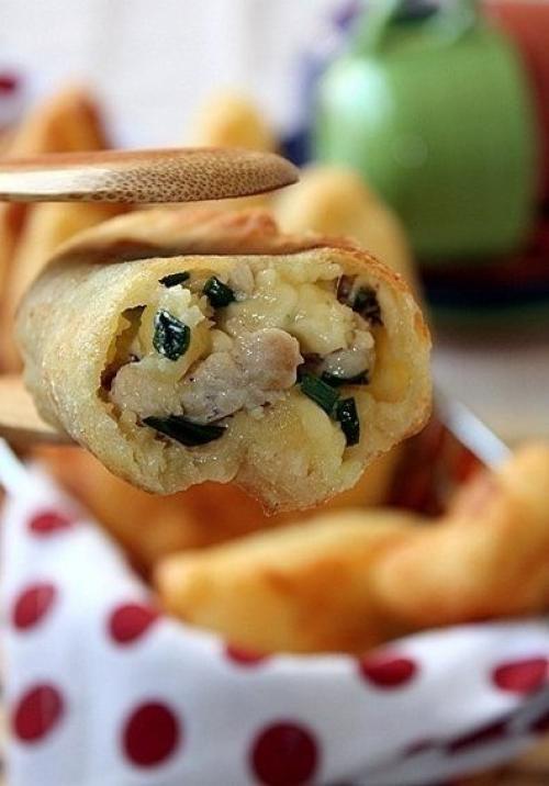 Пирожки из творожного теста с курицей и сыром. 01