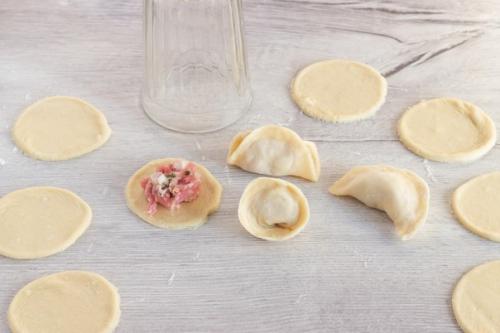 Пельмени Иркутские.  Ингредиенты: 04