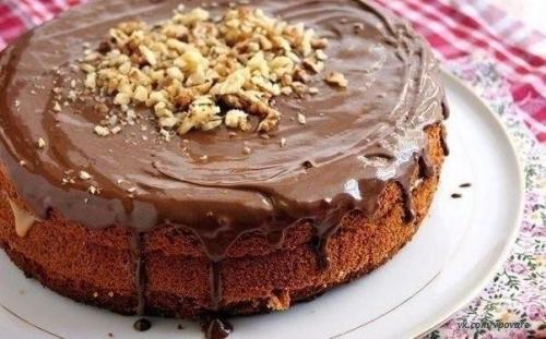 Очень вкусный нежный бисквит, в меру пахнет медом, тает во рту! 09