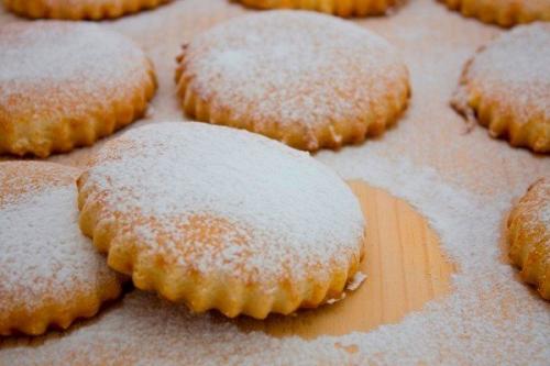 Молочные коржики из детства с ванилью.