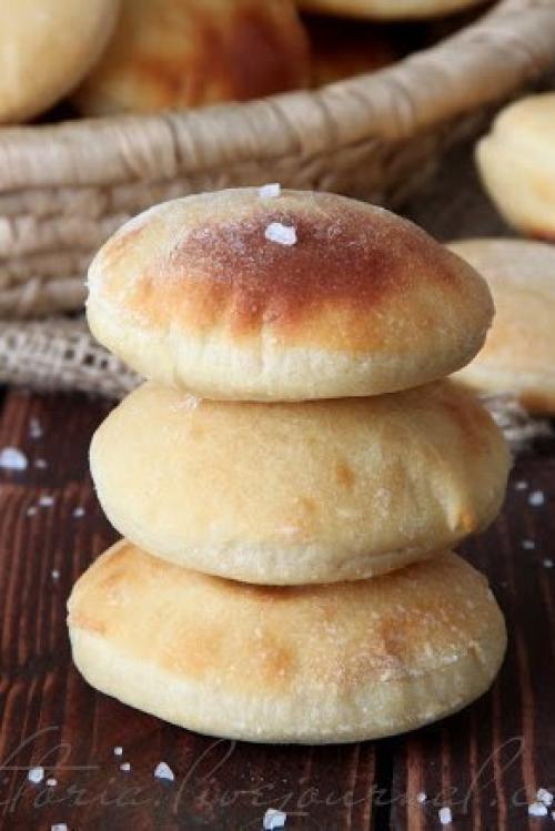 Картофельные фокаччини.   Фокаччини придумали в Италии. 01