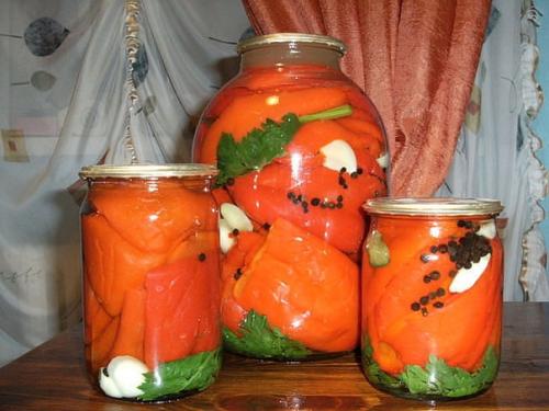 Маринованный перец с сельдереем на зиму.