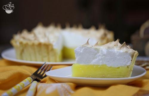 Лимонный пай с меренгой.