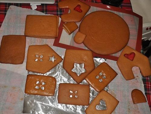 Пряничный домик для новогоднего стола? 01