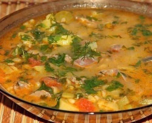 Рассольник - пальчики оближешь.