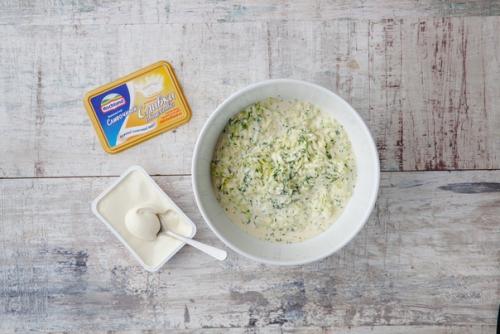 Кабачково - сырные оладушки. 02