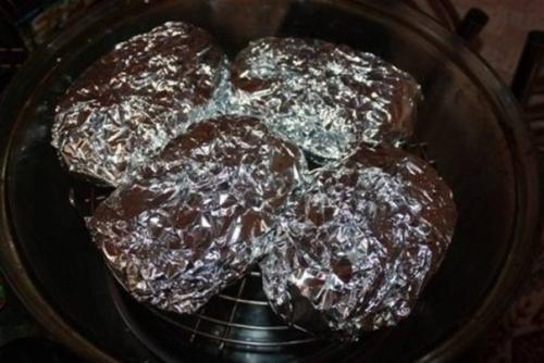 Мясо в фольге с грибами и помидорами? 03