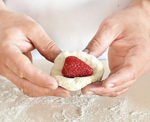 Кнедлики с клубникой. 04