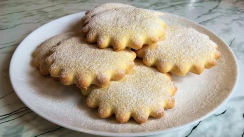 Молочные коржики из детства с ванилью.