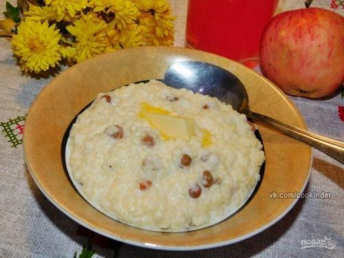 Молочная пшенная каша с изюмом. Молочная пшенная каша с изюмом.