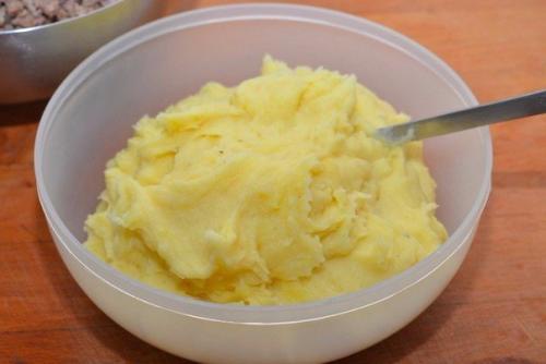 Картофельные зразы.  Ингредиенты: 01