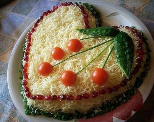 Быстрый легкий и питательный салат.