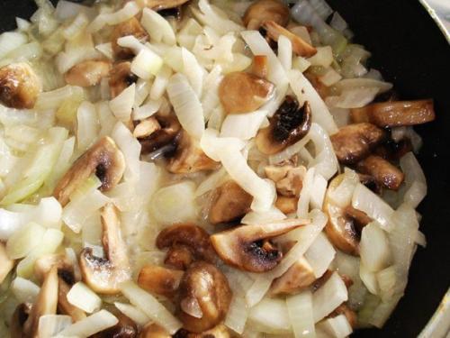 Мясо в горшочке с картофелем и сыром. 03