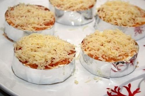 Салат Мимоза.  Ингредиенты: 07