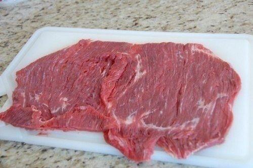 Рулет банкетный.  Приготовьте рулет банкетный по итальянскому рецепту - необычный, красивый и очень вкусный. 03