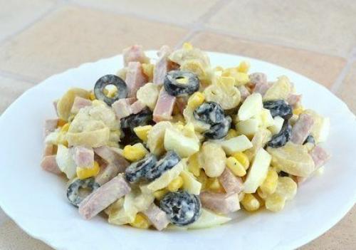 Салат с ветчиной Пятерка. 01