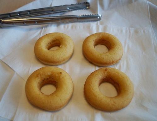 Нежные пончики без дрожжей. 06