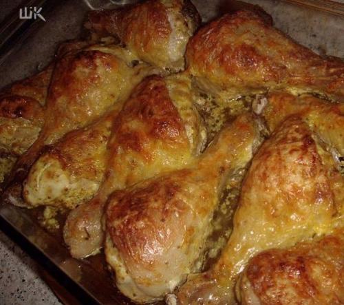 Куриные ножки со сметаной и сыром.